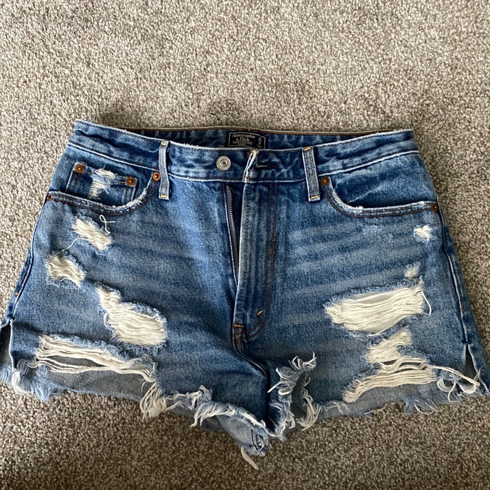 Abercrombie high rise short